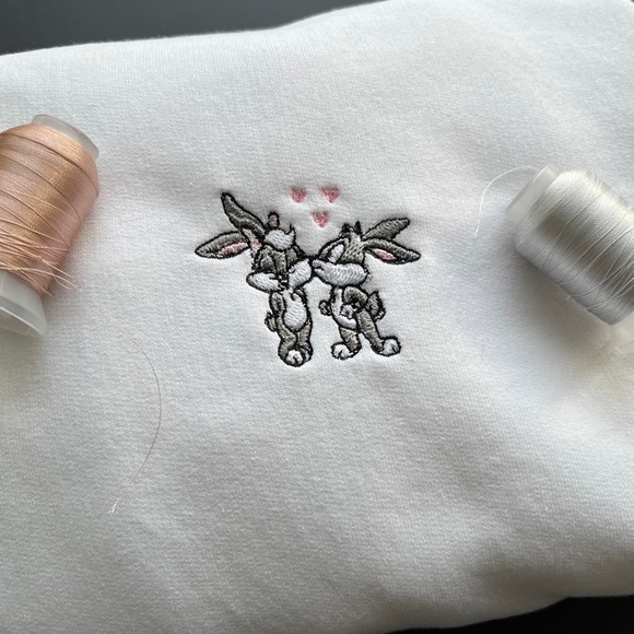 EMBROIDER- BUGS & LOLA BUNNY - Picture 3 of 5